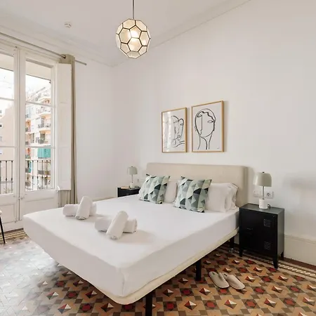 Ola Living Arc De Triomf * برشلونة