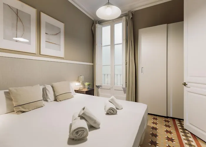 Ola Living Arc De Triomf شقة